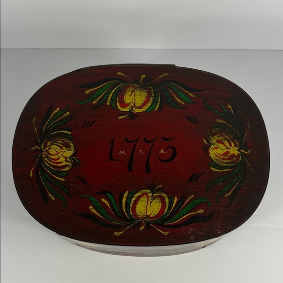 Vintage Wilton & Lee Ltd Hand Painted Shaker Oval Box 1773 with Lid Red Yellow - Picture 2 of 10